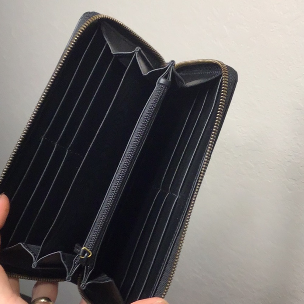 Wallet - Picture 3 of 5